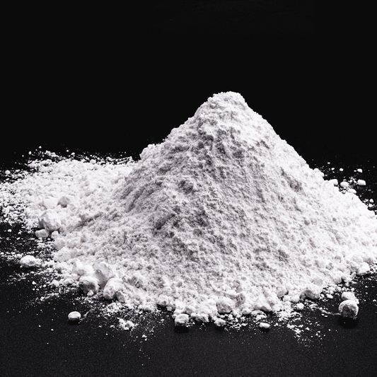 Sílica - Silício ; sílica desempenha um papel crucial em diversos setores, desde a construção civil até a produção de cosméticos e alimentos.